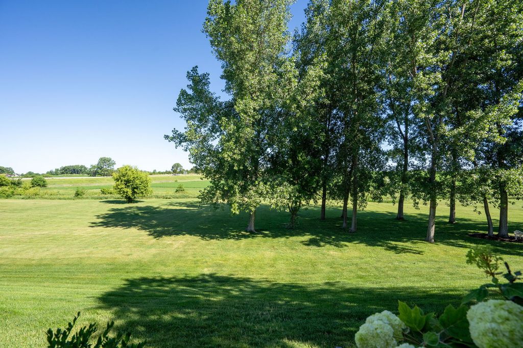 Image 33 of property listing at 1636 E Lomar Street, Eldridge, IA 52748