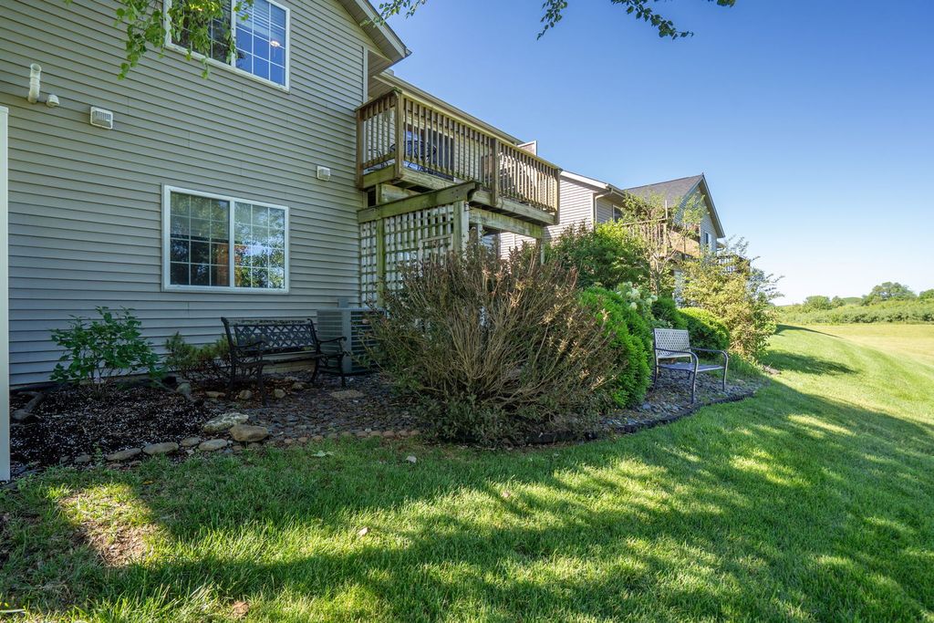 Image 34 of property listing at 1636 E Lomar Street, Eldridge, IA 52748