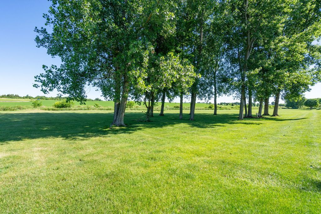 Image 36 of property listing at 1636 E Lomar Street, Eldridge, IA 52748
