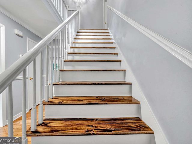 546 Woodland Drive, Gainesville, GA 30501