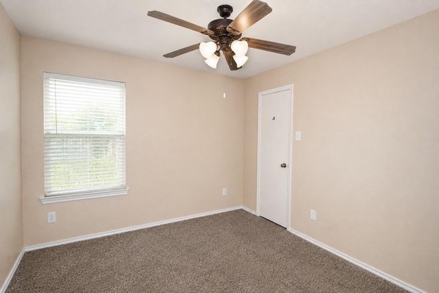 5727 Rose Rock Canyon Drive, Richmond, TX 77469