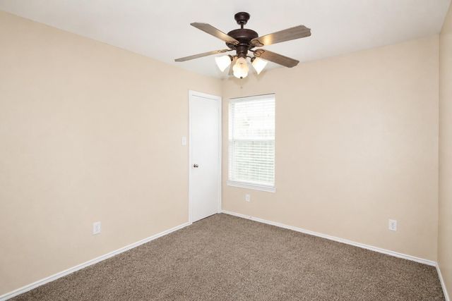 5727 Rose Rock Canyon Drive, Richmond, TX 77469