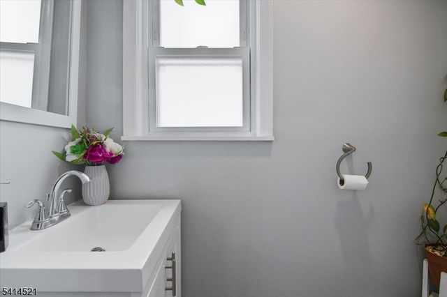 611 Stuyvesant Ave, Irvington Twp., NJ 07111