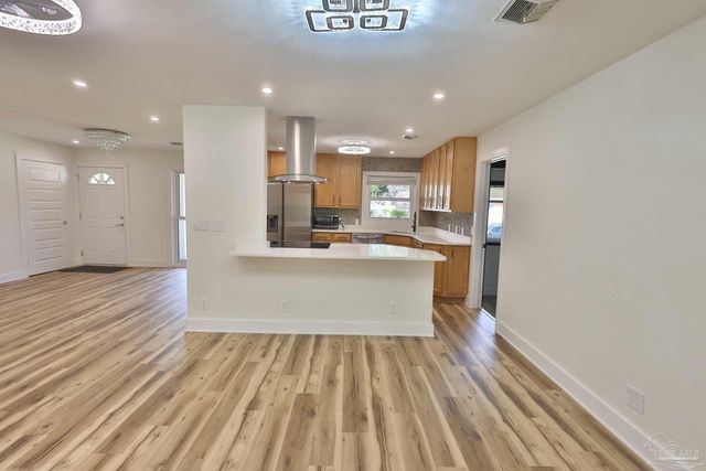 3795 Summer Dr, Pensacola, FL 32504