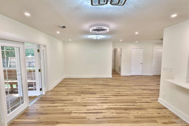 3795 Summer Dr, Pensacola, FL 32504