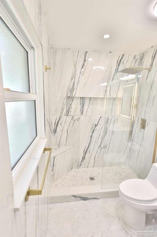 3795 Summer Dr, Pensacola, FL 32504