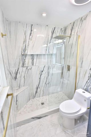 3795 Summer Dr, Pensacola, FL 32504