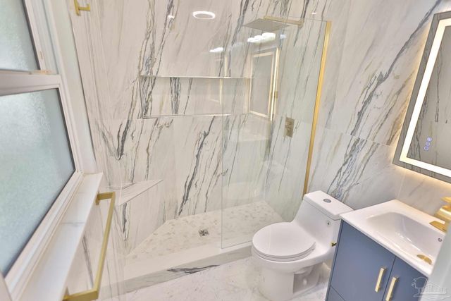 3795 Summer Dr, Pensacola, FL 32504