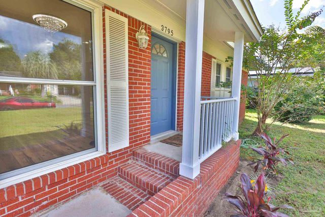 3795 Summer Dr, Pensacola, FL 32504