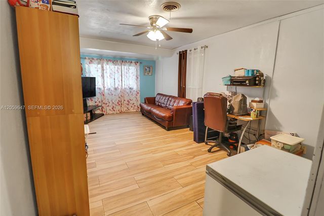 5921 NW 15th St, Sunrise, FL 33313