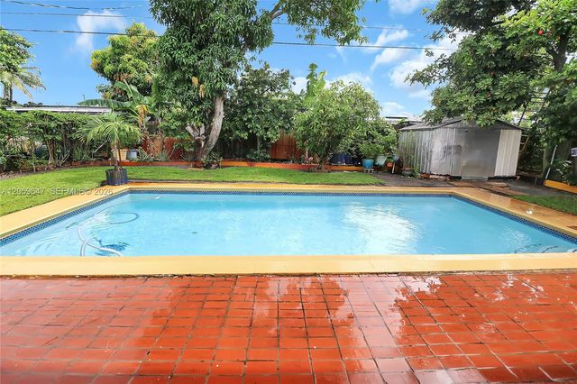 5921 NW 15th St, Sunrise, FL 33313