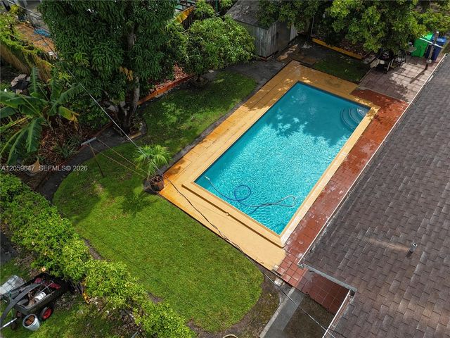5921 NW 15th St, Sunrise, FL 33313