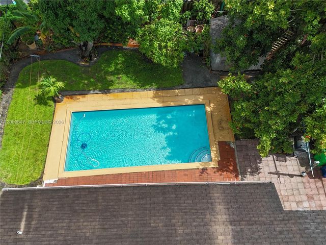 5921 NW 15th St, Sunrise, FL 33313