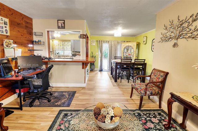 5921 NW 15th St, Sunrise, FL 33313