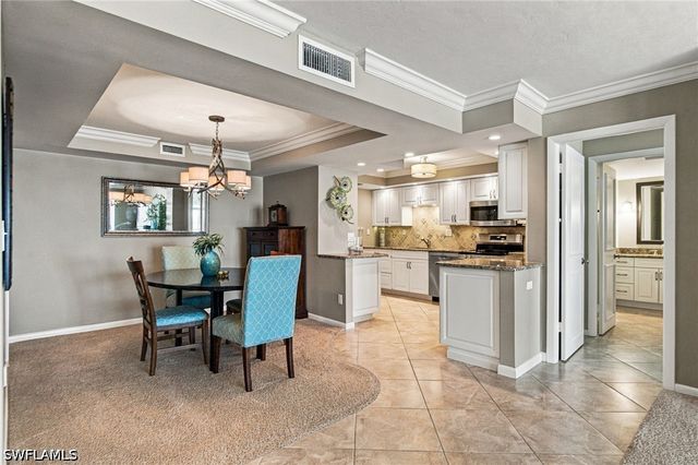 1717 Gulf Shore BLVD N 103, Naples, FL 34102