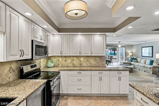 1717 Gulf Shore BLVD N 103, Naples, FL 34102