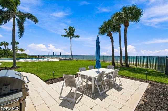 1717 Gulf Shore BLVD N 103, Naples, FL 34102
