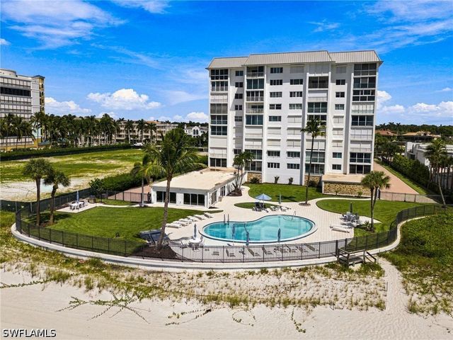1717 Gulf Shore BLVD N 103, Naples, FL 34102