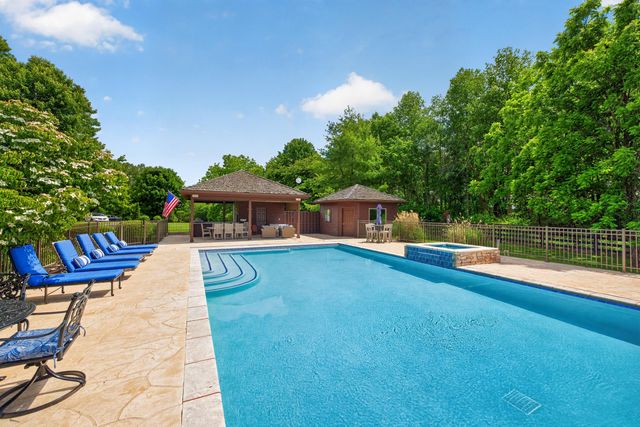 300 Chrisman Lane, Danville, KY 40422