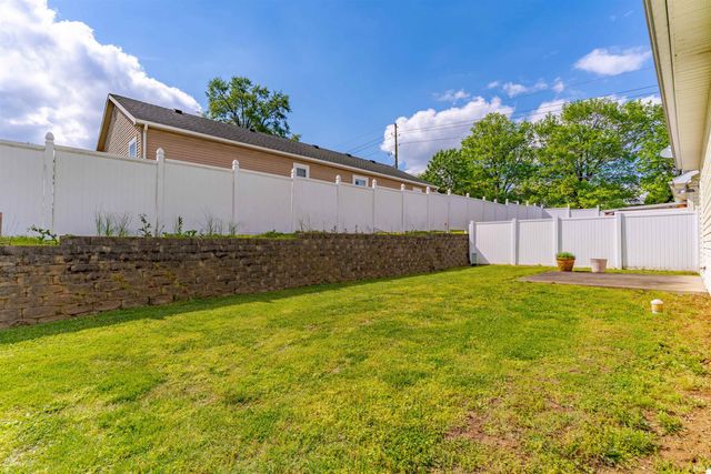 1503 Autumn Drive, Boonville, IN 47601