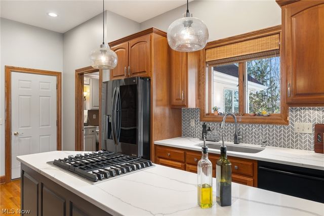 1114 Surrey Circle, Ashland, OH 44805