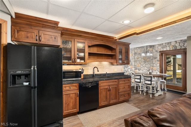 1114 Surrey Circle, Ashland, OH 44805