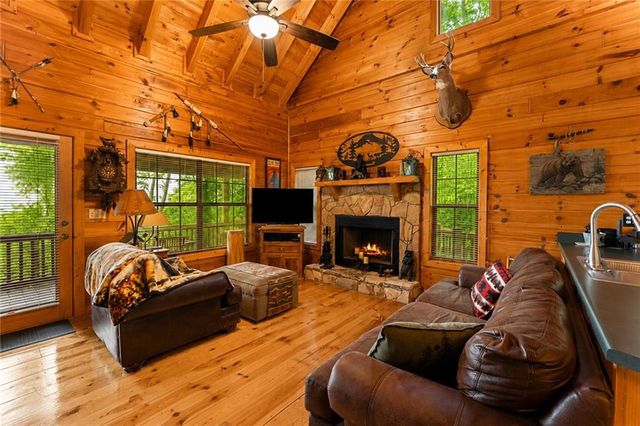 372 Mountain View Road, Ellijay, GA 30540