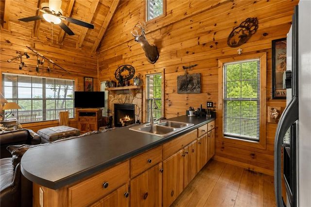 372 Mountain View Road, Ellijay, GA 30540