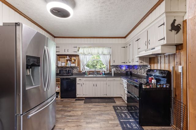 508 Needmore Rd, Clarksville, TN 37040