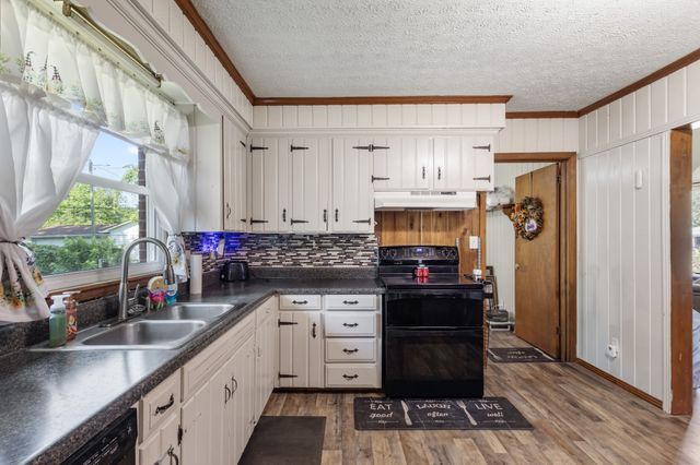 508 Needmore Rd, Clarksville, TN 37040