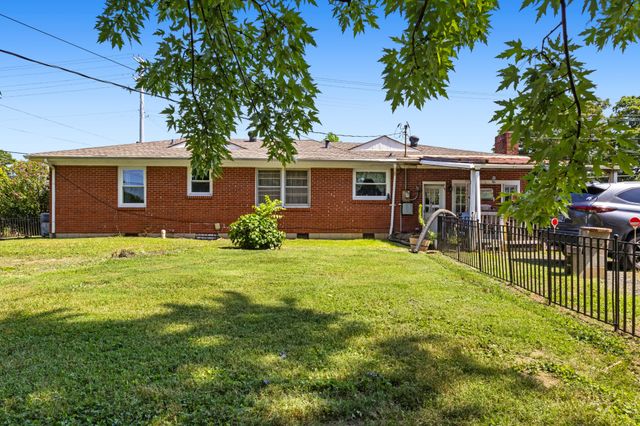 508 Needmore Rd, Clarksville, TN 37040