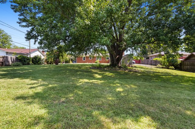 508 Needmore Rd, Clarksville, TN 37040