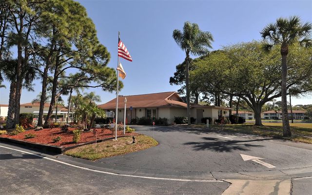 4458 NARRAGANSET TRAIL 93A, Sarasota, FL 34233