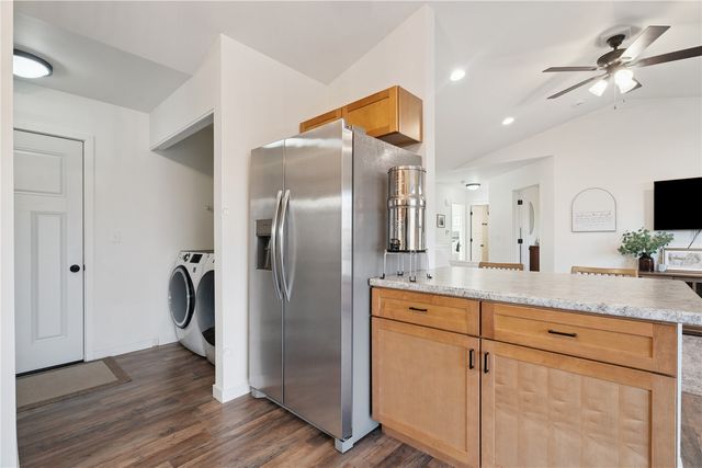 2042 Sugar Creek Drive NW, Cedar Rapids, IA 52405