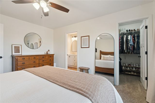 2042 Sugar Creek Drive NW, Cedar Rapids, IA 52405