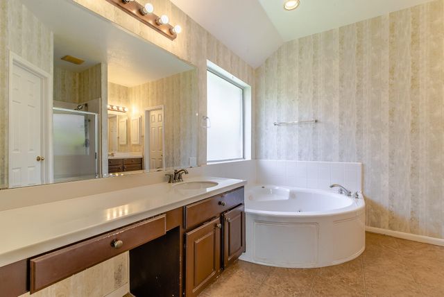 2123 Hill Canyon Court, Sugar Land, TX 77479