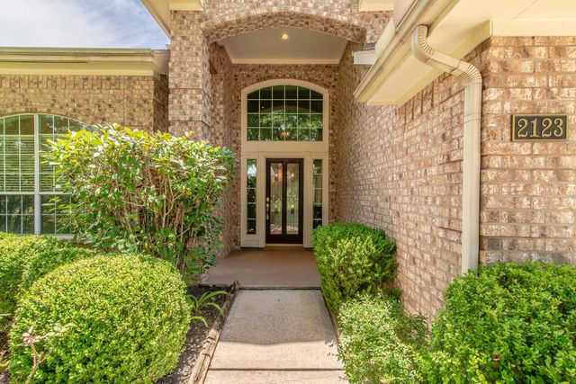 2123 Hill Canyon Court, Sugar Land, TX 77479