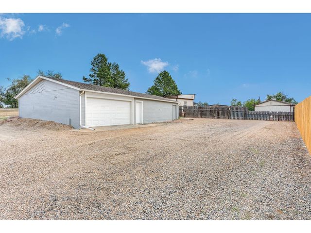 3306 Fairways Dr, Mead, CO 80542