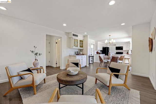 5800 Alderbrook Ct, Castro Valley, CA 94552