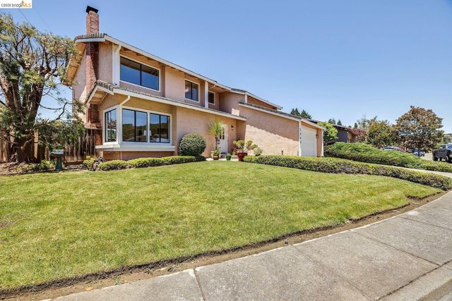 5800 Alderbrook Ct, Castro Valley, CA 94552