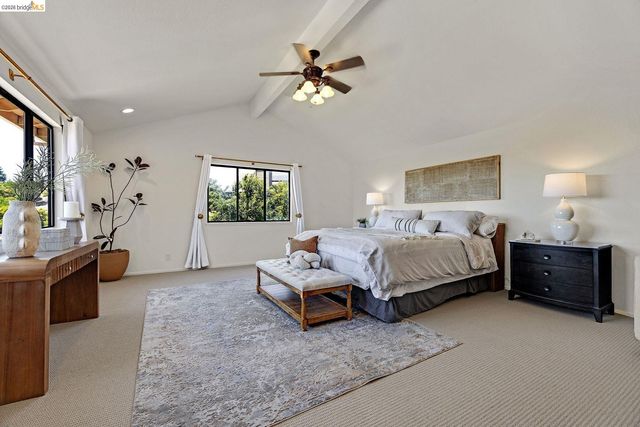 5800 Alderbrook Ct, Castro Valley, CA 94552