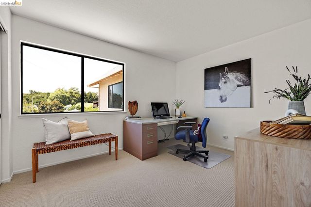 5800 Alderbrook Ct, Castro Valley, CA 94552