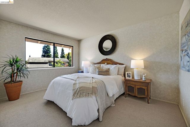 5800 Alderbrook Ct, Castro Valley, CA 94552