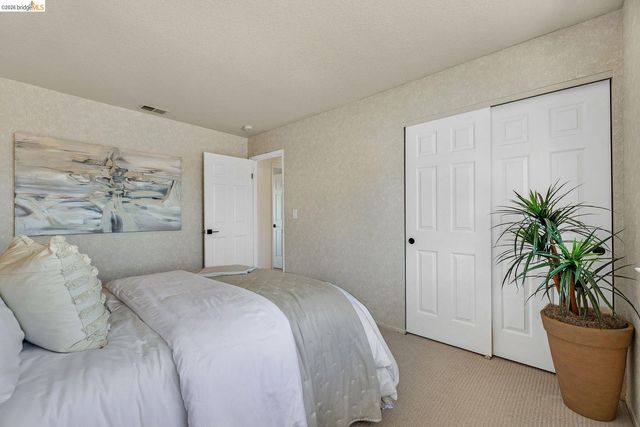 5800 Alderbrook Ct, Castro Valley, CA 94552
