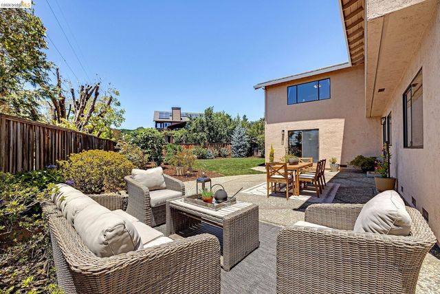 5800 Alderbrook Ct, Castro Valley, CA 94552