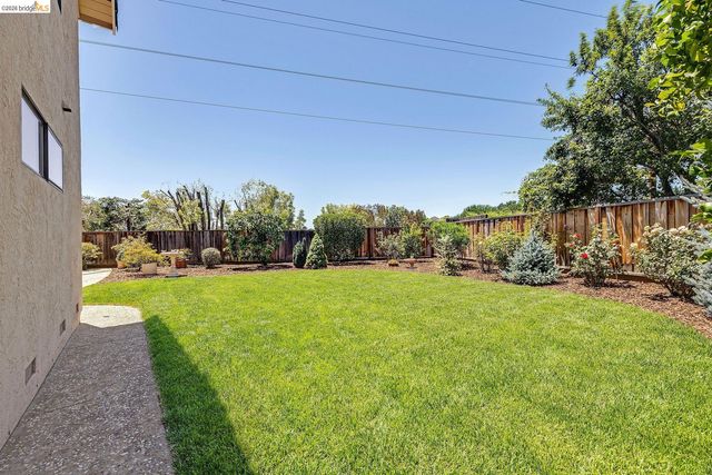 5800 Alderbrook Ct, Castro Valley, CA 94552