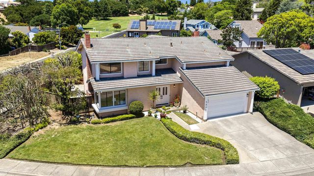 5800 Alderbrook Ct, Castro Valley, CA 94552