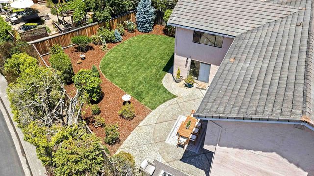 5800 Alderbrook Ct, Castro Valley, CA 94552