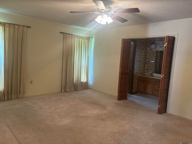 1847 Stonewood Dr, Baton Rouge, LA 70808