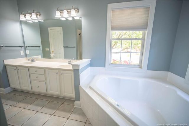 6826 Surrey Road, Fayetteville, NC 28306